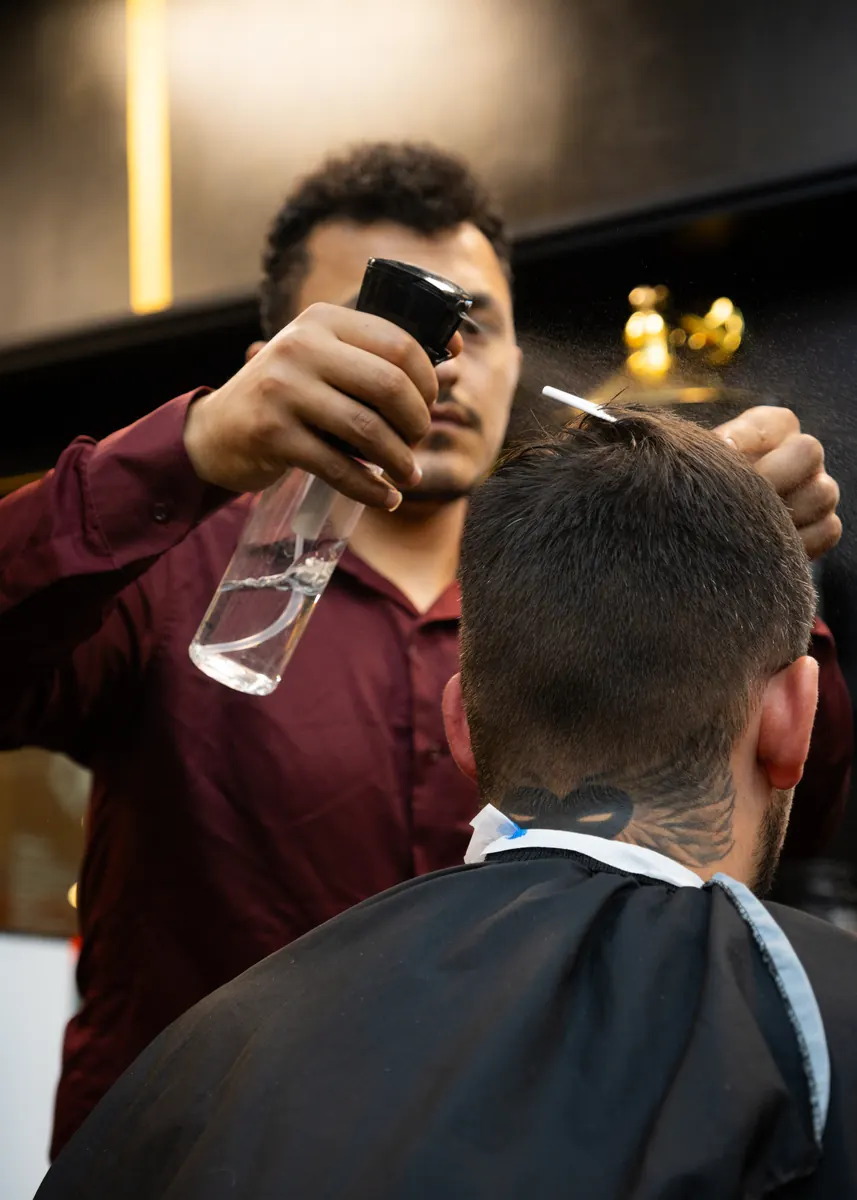 Styling mit Wasserspray